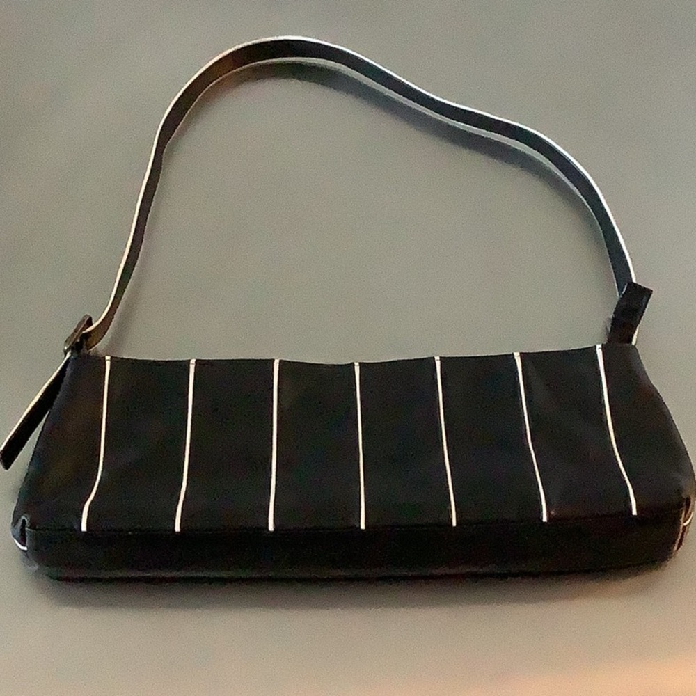 Manul shoulder bag